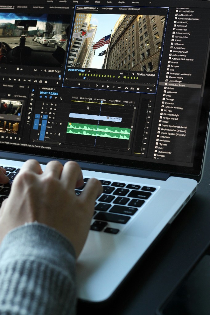 Videobearbeitung am Laptop – professionelle Postproduktion für Foto und Video
